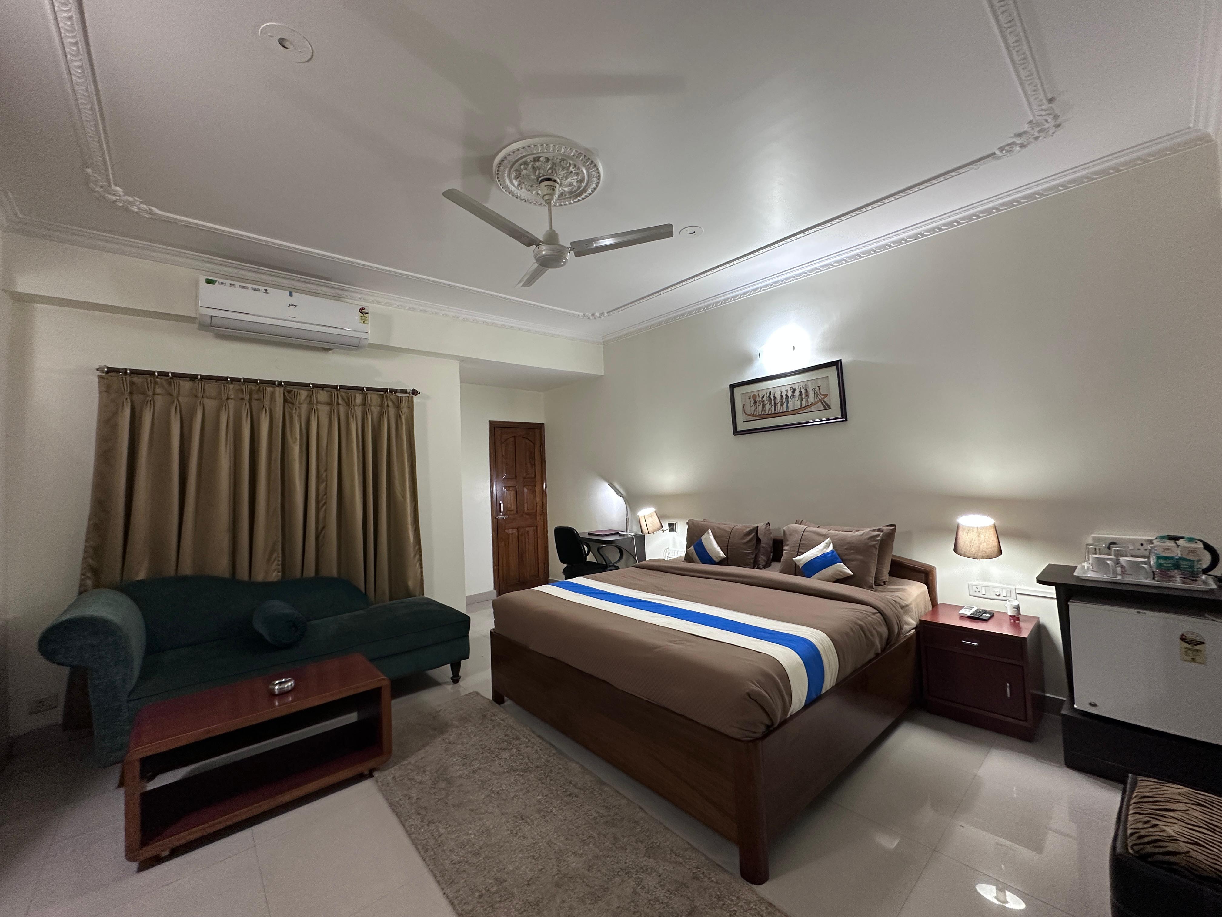 Hotel Service and Ambiance